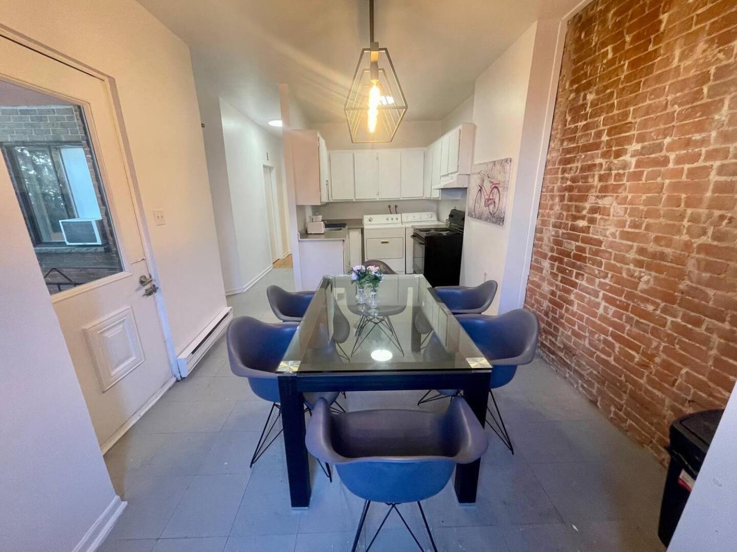Full Kitchen Metro Rosemont B
